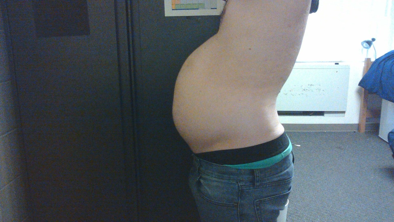 bigwolfcakebelly:  My first year of gaining. :) Here’s to hopefully doubling my