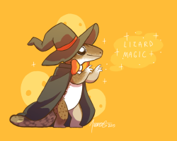 daftpatience:  I AM PREPARED FOR HALLOWEEN AND SO IS MY LIZARD 