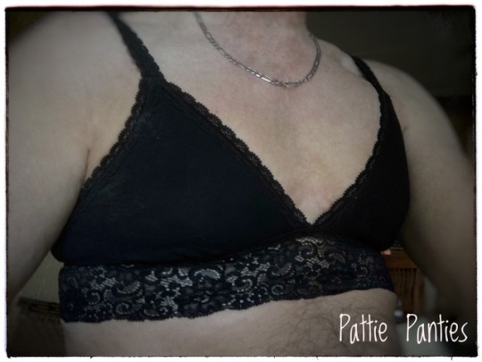 pattiespics:  Soma Bra You can peek at more of Pattie’s Lingerie Pics by l👀king  here  Http://pattiespics.tumblr.com 