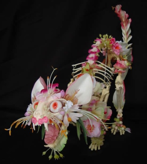 gothiccharmschool:  mmymoon:   shadow27:  ex0skeletal:  Flower-Encrusted Skeletons by Sculptor  Cedric Laquieze   Artist’s Website  Cool, but filing under: Nightmare Fuel  Nah, this is what my good dreams look like~   This is kind of my current aesthetic?