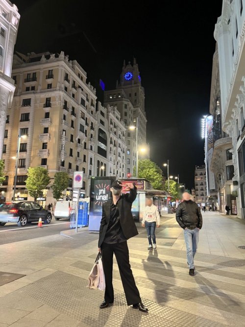 (220423) @ATEEZofficial twitter update [#MINGI] Hola? Madrid