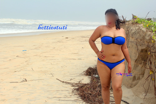 noreenjaved:  stuti4u:  stuti at south goa beach..some ppl were there at a distance..but they don’t know us..go ahead..hehehedelhi cpls plz reblog…  Hot