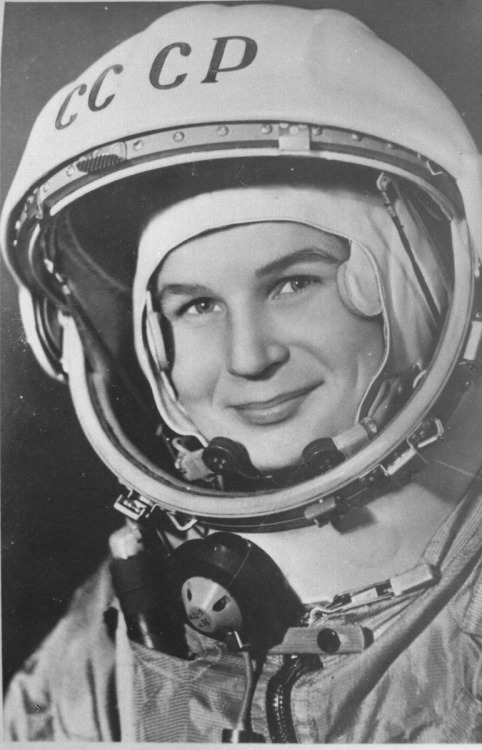 fyeahcosmonauts:
“ Valentina Tereshkova turns another year older today. She became the first woman in space on 16 June 1963 aboard Vostok 6. Her call sign was чайка(chaika), seagull.
(Source)
”