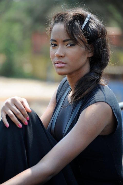 shesallblack:  Free Ebony Videos at http://bootyblackbitches.com