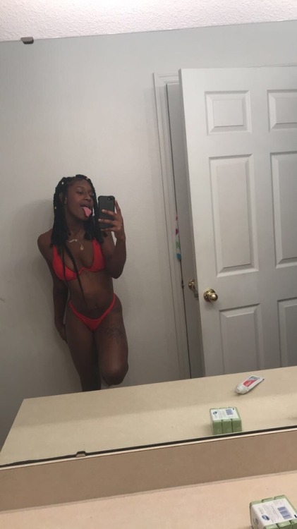 maiyataylor:  New bathing suit ❗️