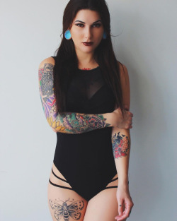 tattoobodies:    tattoo blog [lets be friends: