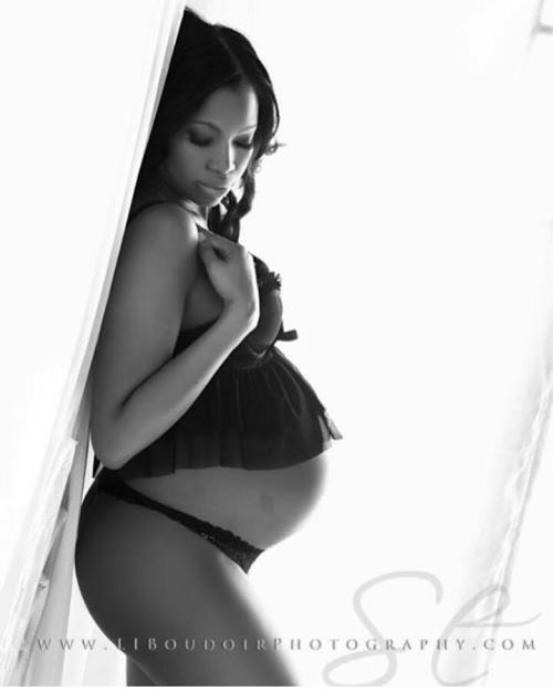 sexypregnancy:  maternityfashionlooks:  @boudoirbysusan @boudoirbysusan @boudoirbysusan  Are you a p