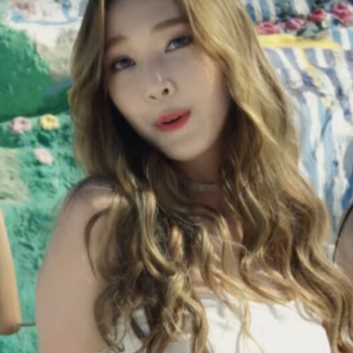 leefelixismyreligion:-&gt; Jessica - Fly Like or reblog if you use it please ♡