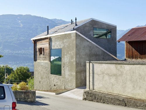 kazu721010:  Reynard/Rossi-Udry House / Savioz Fabrizzi ArchitectsPhotos © Thomas Jantscher