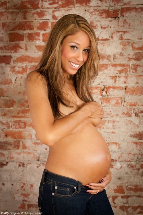 luvthosepreggos:  prettypreggiethings:  http://prettypreggiethings.tumblr.com/ #pregnant #beautiful pregnant #pregnant nude      (via TumbleOn)