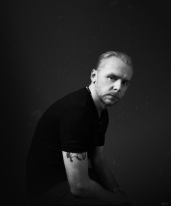 3Intheam:  Simon Pegg. Original Photo By Austin Hargrave. For The Hollywood Reporter