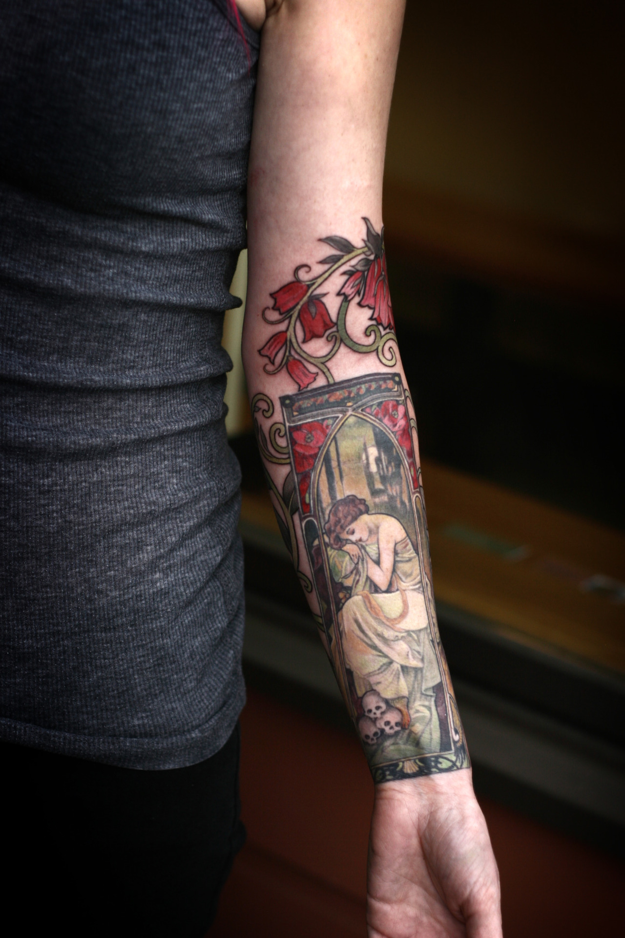 alicestattoos:  Emma’s Mucha. Thanks Emma, this was so much fun!