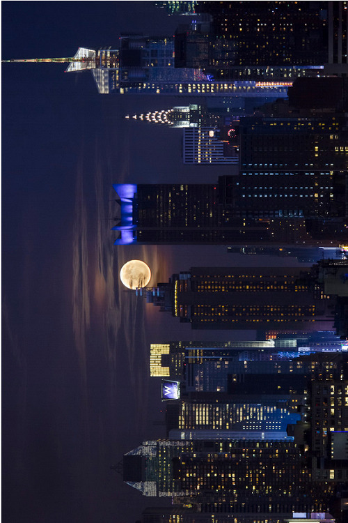 wolverxne:  Gotham City - by: Photosequence 