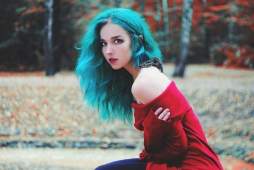 turquoise hair