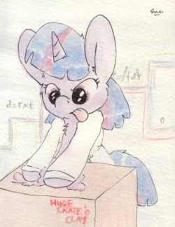 slightlyshade:Twilight got some clay to play