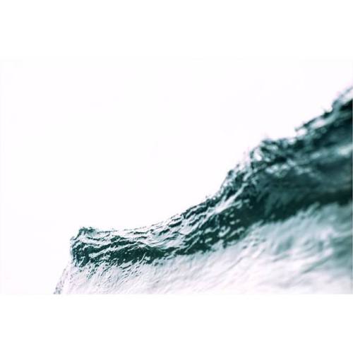 f2.8 simplicity #surfphotography @realoutex #85mm #watrdwlrs #wearecagrown #packyourtrash https://ww