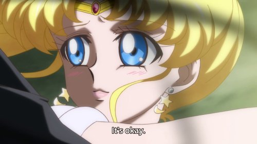 DO YOU KNOW WHY I LOVE THIS MOMENT?BECAUSE MAMORU IS LENDING HIS POWER TO HER.USAGI IS AND ALWAYS WI