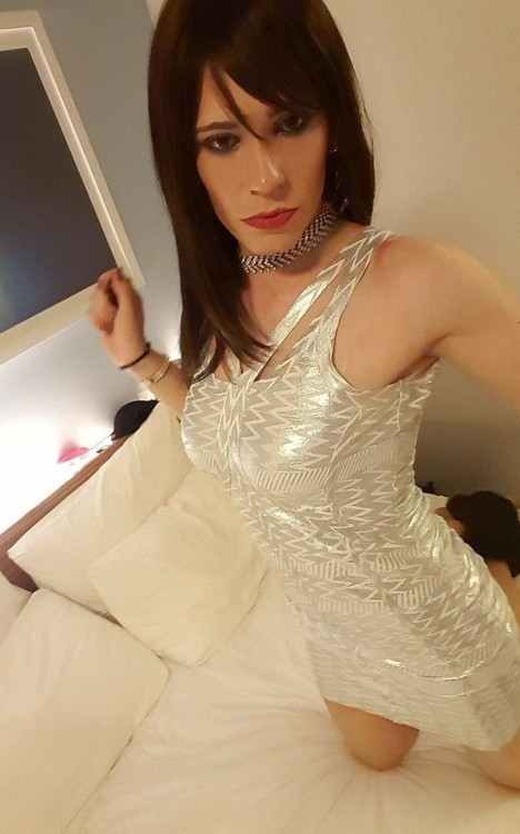 mybitchystudentcat: Message me if you’d like to join my feminization program. Be the best cros