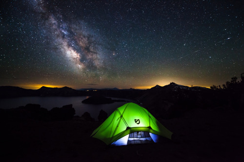 brutalgeneration:  Milky Way at Crater Lake, Oregon (by Shane Michael Black) 