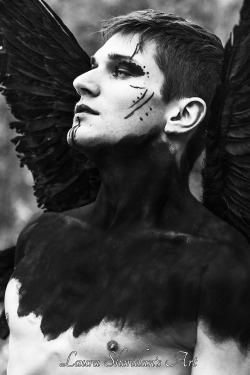 sheridans-art:  &ldquo;The Black Winged&rdquo; by Laura Sheridan’s ArtModel - DavidConcept/MUA/Phohotography/Retouch - Laura SheridanSheridan’s Art Page 