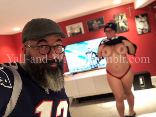 yall-and-wicked:Having a little Super Bowl fun…