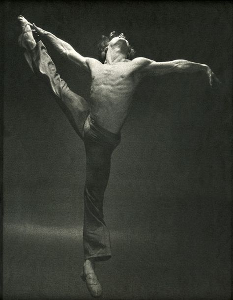 naturalalias:  Mikhail Baryshnikov, 1965One of the greatest ballet dancers in history.