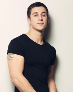 edcapitola2:  ihunkmen:                        David    Henrie  Follow me at http://edcapitola2.tumblr.com  always knew he was gonna be fine&hellip;