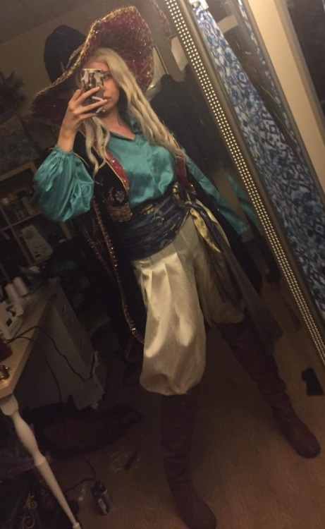More Taako progress!! Umbrastaff is well underway too, then just some accessories like belt and pouc
