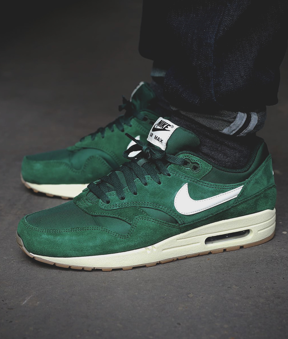 air max 1 green suede