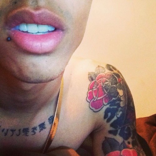 sexnthecloset:  www.sexnthecloset.tumblr.com