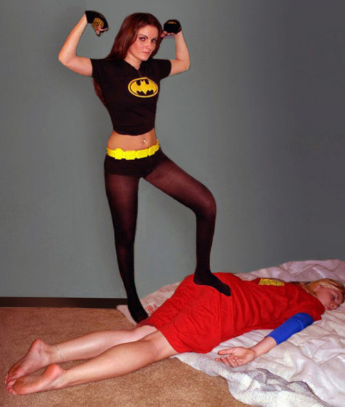 Sex Bat girl destroyed super girl pictures