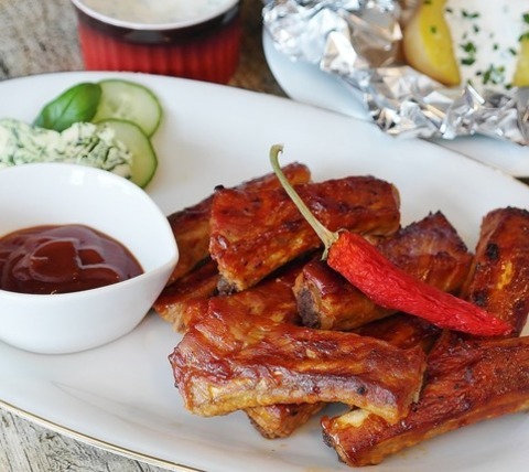 Air Fryer Spare Ribs With BBQ Sauce And Baked Potato