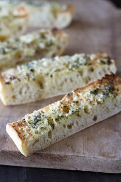 do-not-touch-my-food:  Garlic Bread