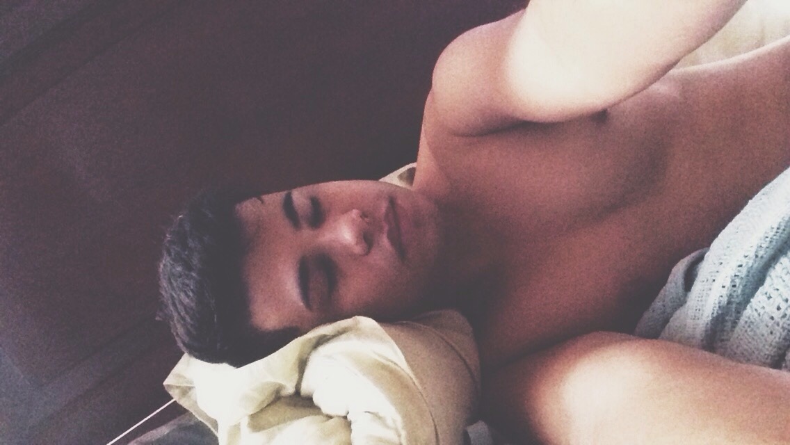 rafaviteri:I need a modeling agency to hire me.