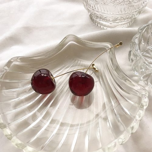 emichica18: sodamnaesthetic:  Realistic Cherry Earrings Want these? Get Yours Here  Wow
