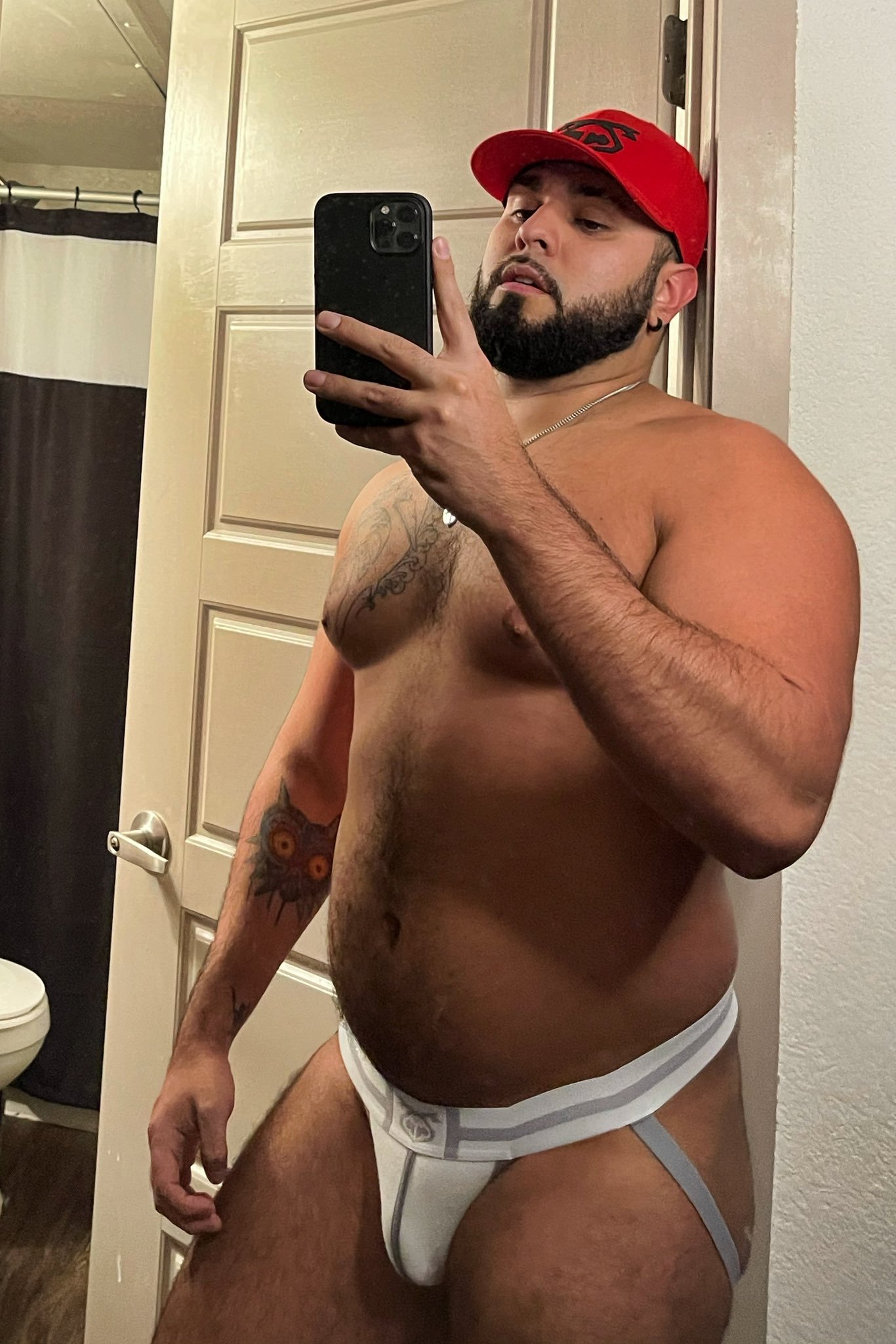 bear-hairy:Déjanos tu comentario 🐻. Rebloguea y comparte el contenido si te gustan