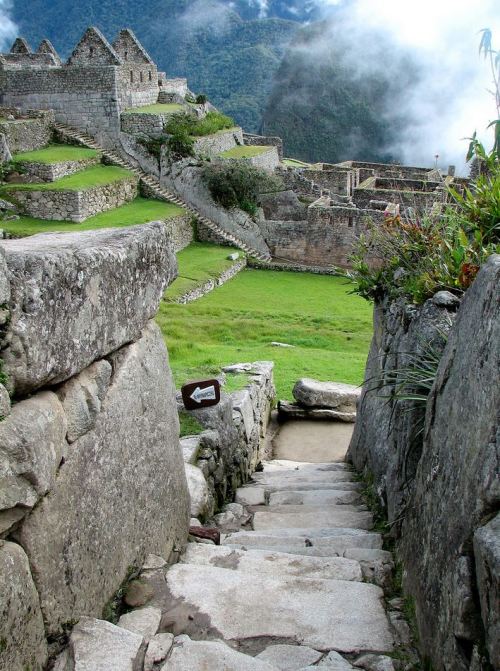 visitheworld: The inca ways of Machu Picchu / Peru (by Carol Schaffer). frostgiantsunite