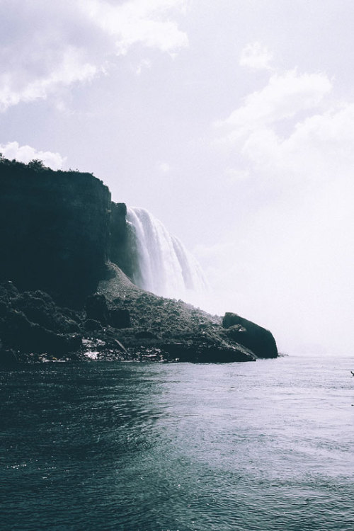 thelavishsociety: Niagara by Ryan Millier | LVSH