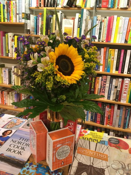 Hatchards, N1C. London’s oldest bookshop’s little Sister. It gave me no end of cheer to see this tuc