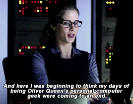 felicity smoak in every episode | season 1 » 1.11 “trust but verify”