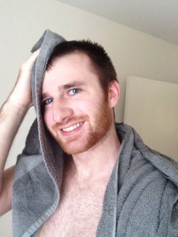 ace-trainer-ethan:  Post-shower selfie!