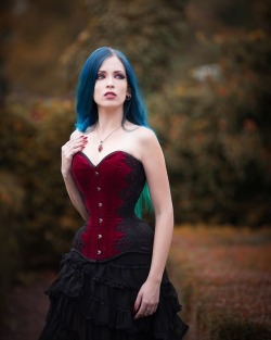 Gothicandamazing:   Model, Styl., Photo: Daedracorset: Papercats Assistant: Celina