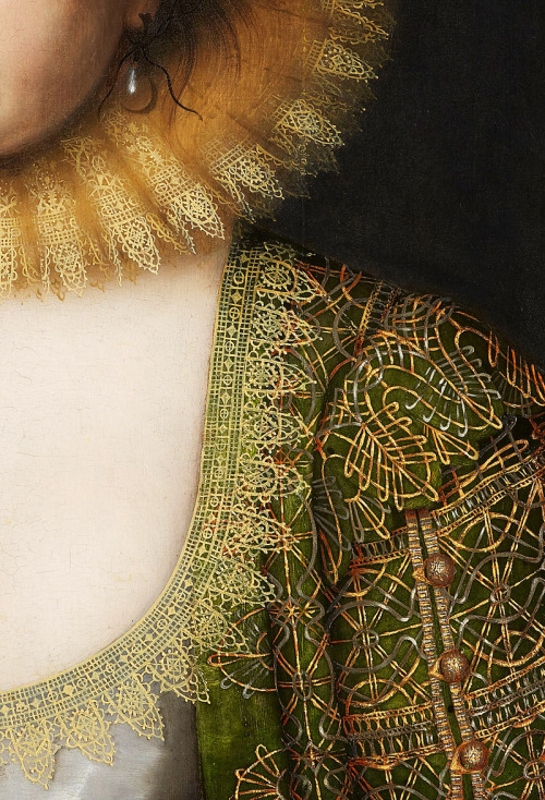 jaded-mandarin:William Larkin. Detail from Anne Clifford, Countess of Dorset, 1618.