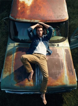 psilord9574:  Liam Hemsworth