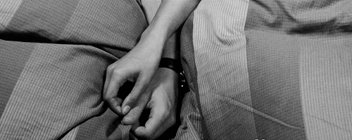 finallyfindme:  Sometimes I just need to feel connected. The feeling of your hand