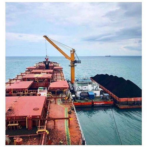 Loading coal from a barge at the anchorage ⚓. sent to us by @anekbhatia https://ift.tt/2QMUy2I