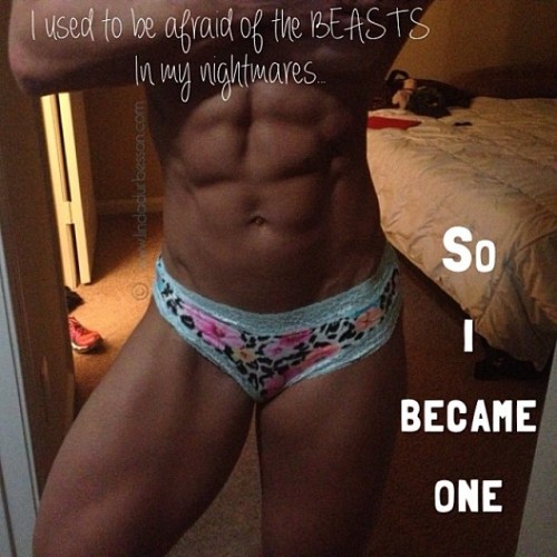 lindawildworld:  Because abs taste better than pizza😄❤️✌️ #lindadurbesson #onlinecoaching #personaltrainer