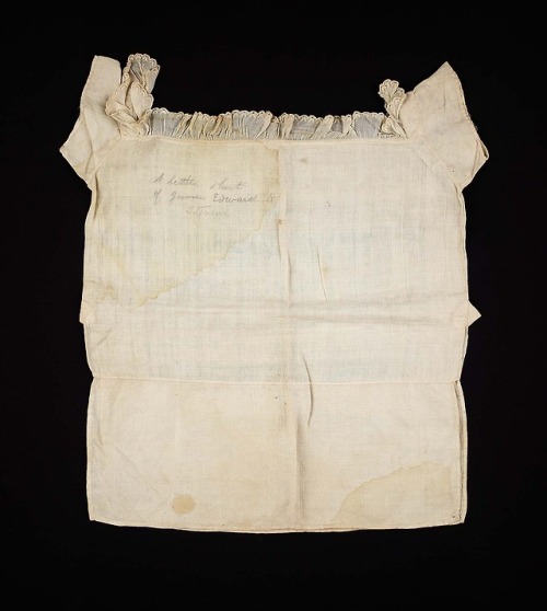 Boy’s shirt c. early 19th century [x]