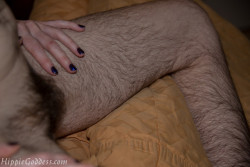 jackmanhairyme:Wonderful hairy legs