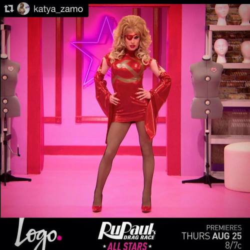 ❤️ @katya_zamo wearing #janedoelatex for her grand entry to @rupaulsdragrace #allstars #katyazamolod